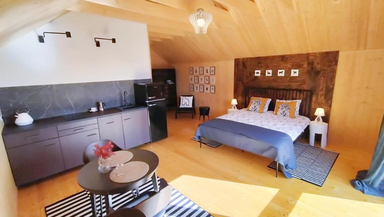 Dzikie Lisko - Apartament Z Klimatyzacja เลสโก ภายนอก รูปภาพ